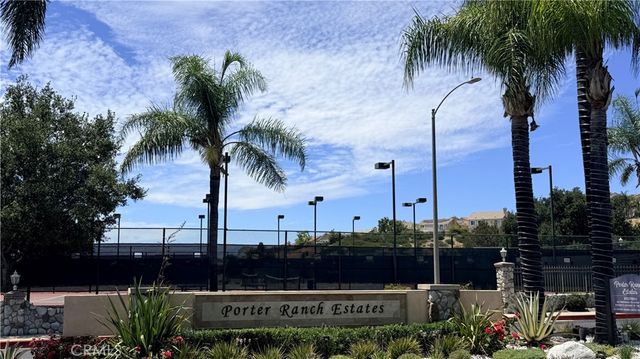 12022 Falcon Crest, Los Angeles, CA 91326