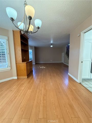 12022 Falcon Crest, Los Angeles, CA 91326
