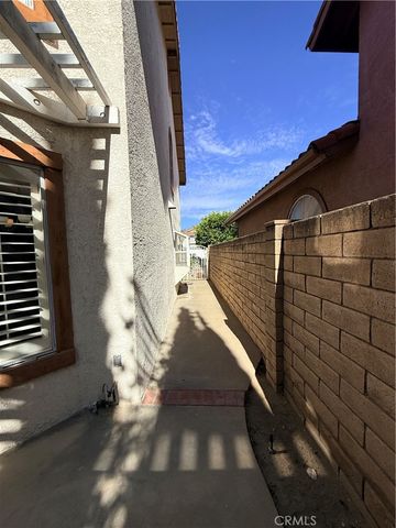 12022 Falcon Crest, Los Angeles, CA 91326