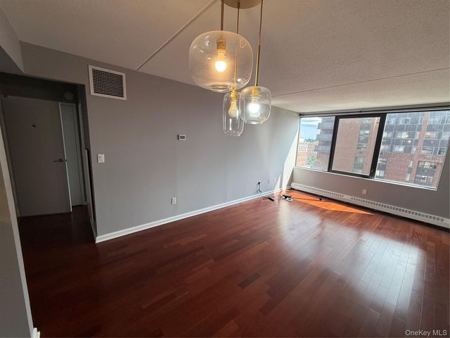 4 Martine Avenue 1109, White Plains, NY 10606