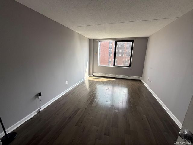 4 Martine Avenue 1109, White Plains, NY 10606