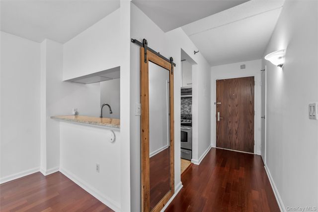 4 Martine Avenue 1109, White Plains, NY 10606