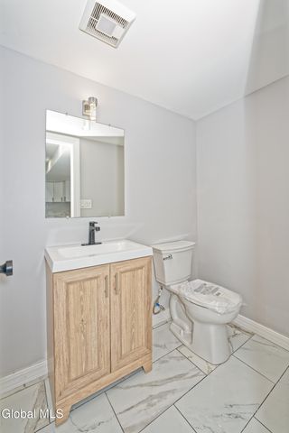 22 Natick Street, Colonie, NY 12205