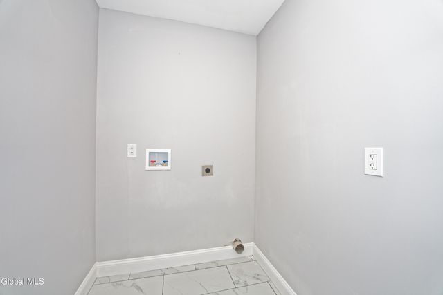 22 Natick Street, Colonie, NY 12205