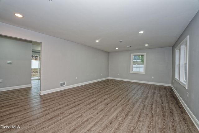 22 Natick Street, Colonie, NY 12205