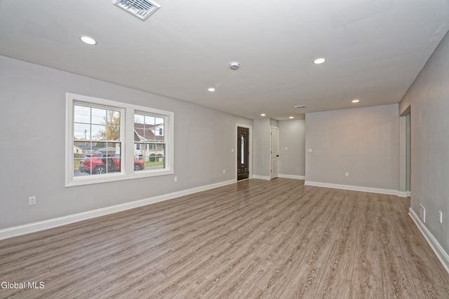 22 Natick Street, Colonie, NY 12205