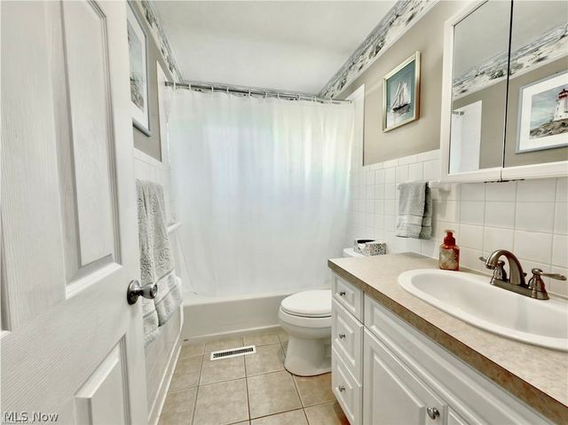 4402 Whited Drive, Vienna, WV 26105