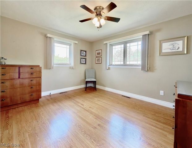 4402 Whited Drive, Vienna, WV 26105