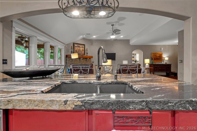 830 W 145th Street S, Glenpool, OK 74033