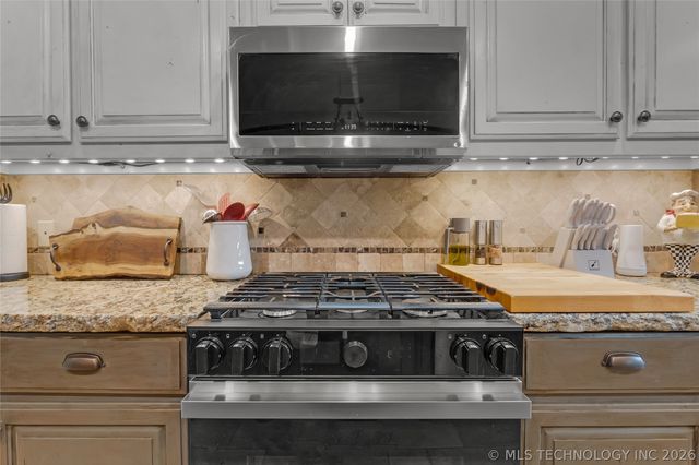 830 W 145th Street S, Glenpool, OK 74033