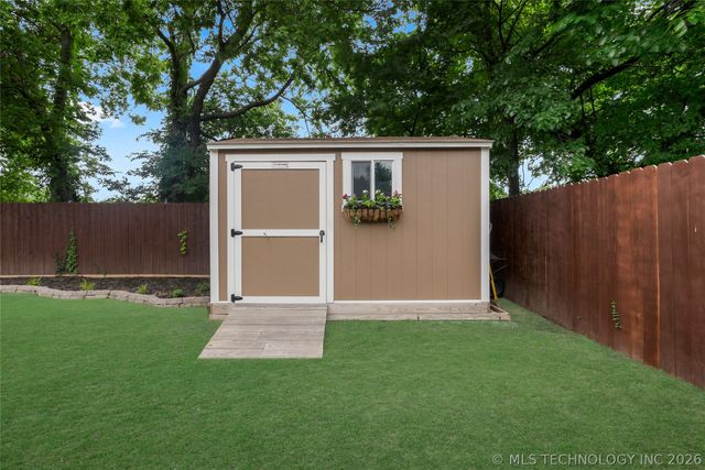830 W 145th Street S, Glenpool, OK 74033