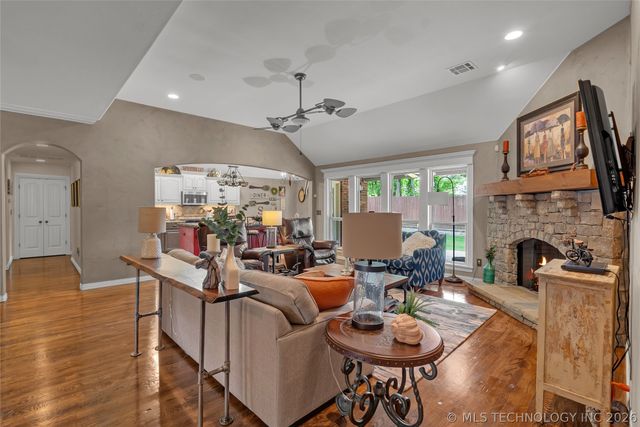 830 W 145th Street S, Glenpool, OK 74033
