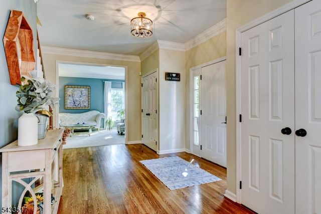 302 Kelly Dr, Branchburg Twp., NJ 08853