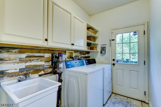 302 Kelly Dr, Branchburg Twp., NJ 08853