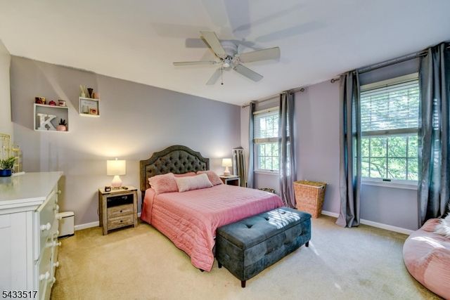 302 Kelly Dr, Branchburg Twp., NJ 08853