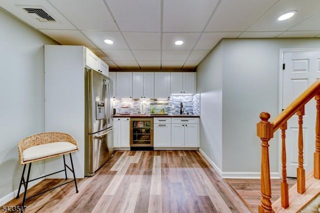 302 Kelly Dr, Branchburg Twp., NJ 08853