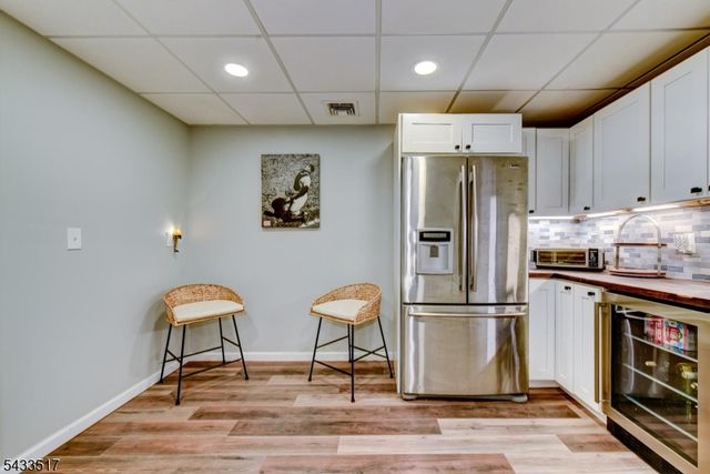 302 Kelly Dr, Branchburg Twp., NJ 08853