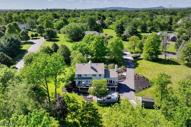 302 Kelly Dr, Branchburg Twp., NJ 08853
