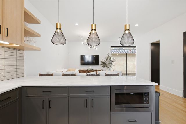 3541 Kalterra, Dallas, TX 75219