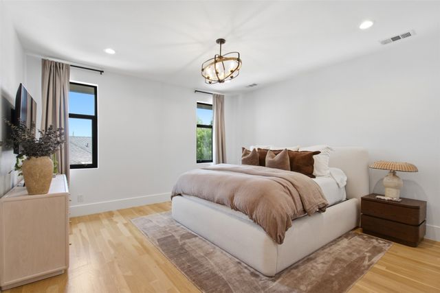 3541 Kalterra, Dallas, TX 75219