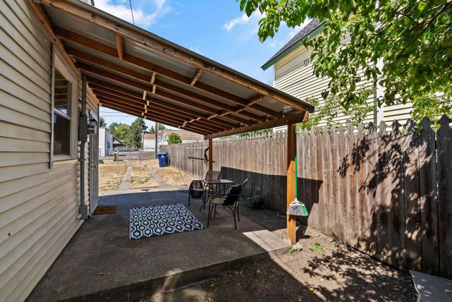 410 W Shannon Ave, Spokane, WA 99205