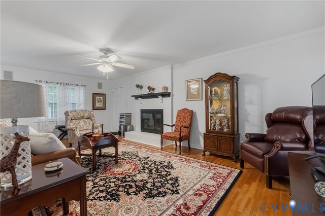 7450 Lake Terrell Dr, Hanover, VA 23111