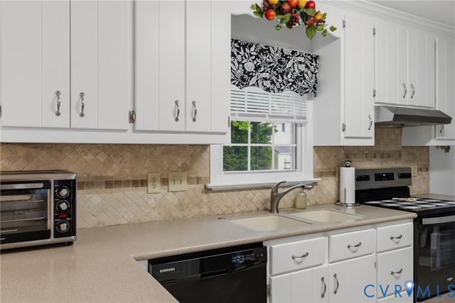 7450 Lake Terrell Dr, Hanover, VA 23111