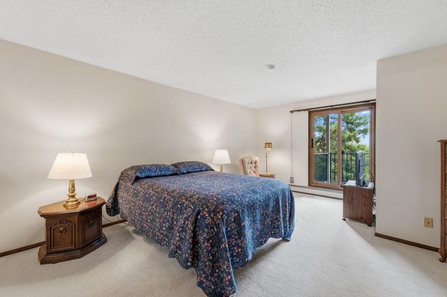 9500 Collegeview Road 206, Bloomington, MN 55437