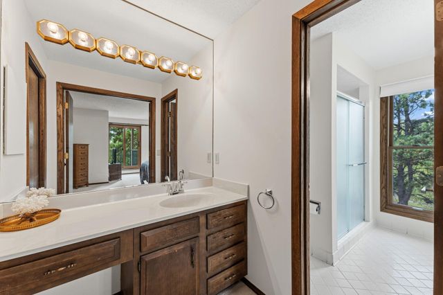 9500 Collegeview Road 206, Bloomington, MN 55437