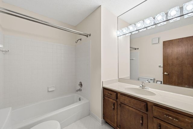 9500 Collegeview Road 206, Bloomington, MN 55437