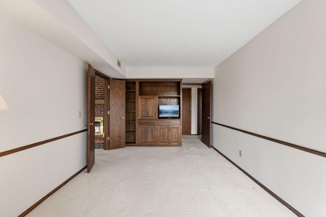 9500 Collegeview Road 206, Bloomington, MN 55437
