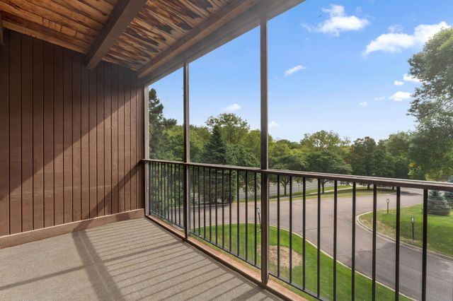 9500 Collegeview Road 206, Bloomington, MN 55437