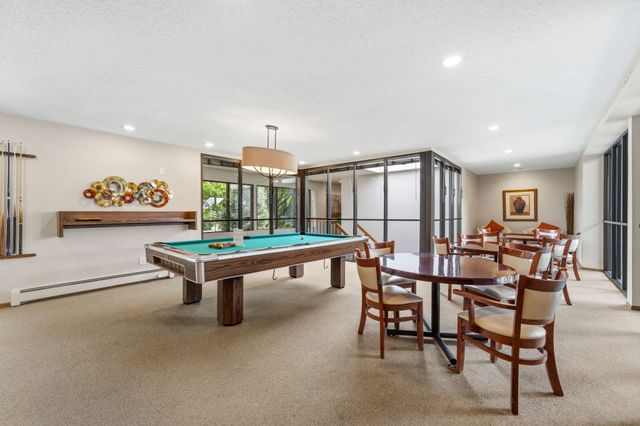 9500 Collegeview Road 206, Bloomington, MN 55437
