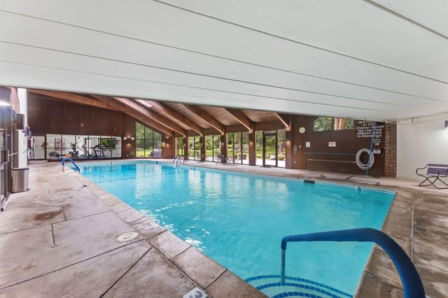 9500 Collegeview Road 206, Bloomington, MN 55437