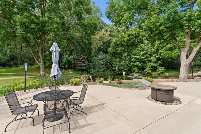 9500 Collegeview Road 206, Bloomington, MN 55437