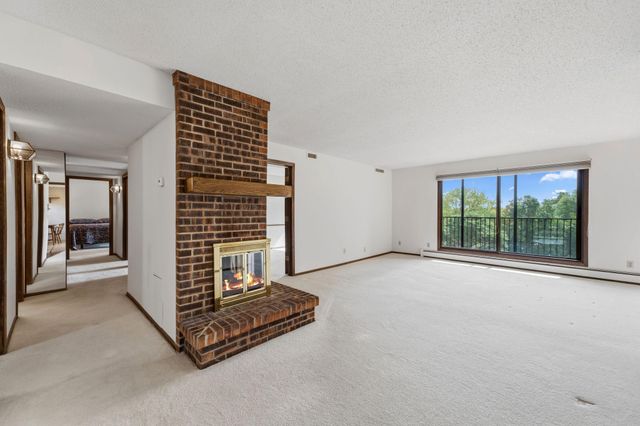 9500 Collegeview Road 206, Bloomington, MN 55437