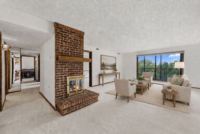 9500 Collegeview Road 206, Bloomington, MN 55437