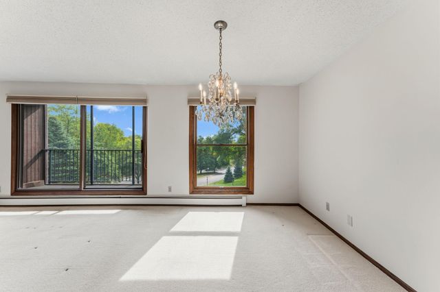 9500 Collegeview Road 206, Bloomington, MN 55437