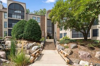 9500 Collegeview Road 206, Bloomington, MN 55437