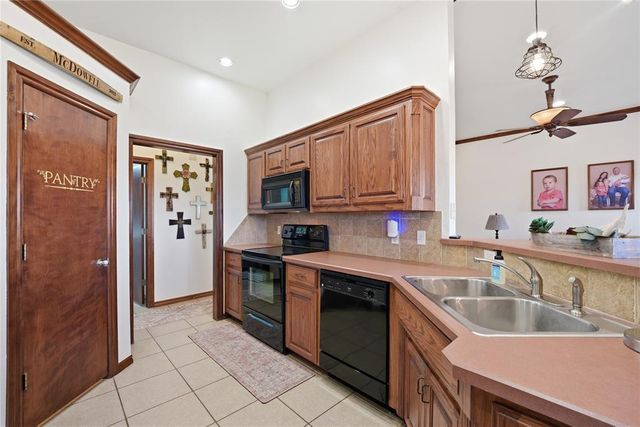 16912 Hardwood Place, Edmond, OK 73012