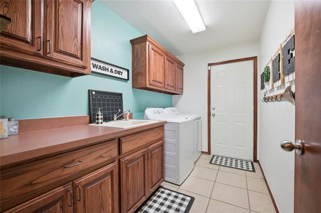 16912 Hardwood Place, Edmond, OK 73012