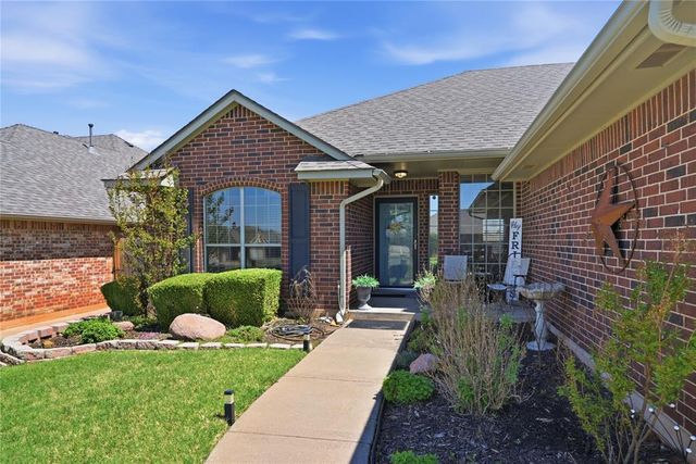 16912 Hardwood Place, Edmond, OK 73012