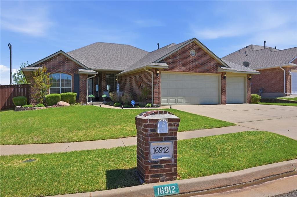 16912 Hardwood Place, Edmond, OK 73012