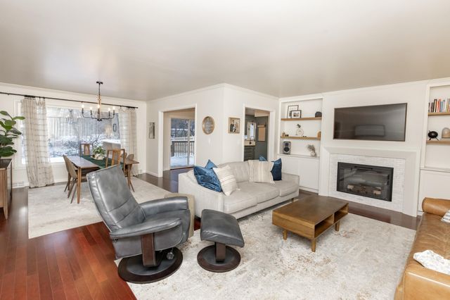 514 7th Avenue W, West Fargo, ND 58078