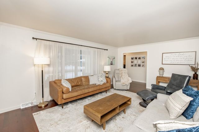 514 7th Avenue W, West Fargo, ND 58078