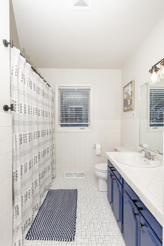 514 7th Avenue W, West Fargo, ND 58078