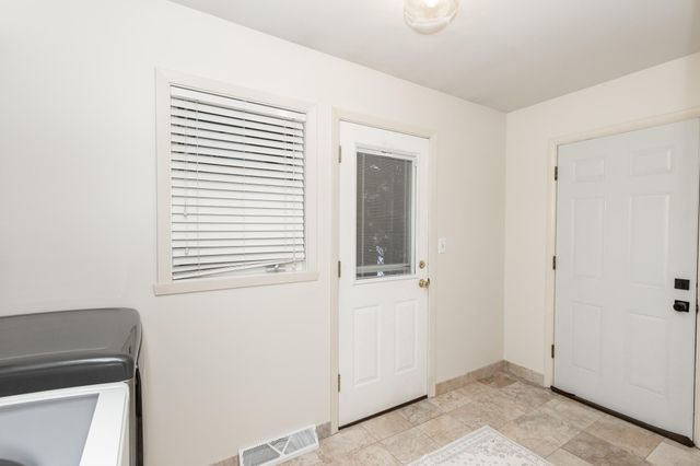 514 7th Avenue W, West Fargo, ND 58078