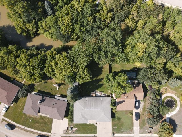 514 7th Avenue W, West Fargo, ND 58078