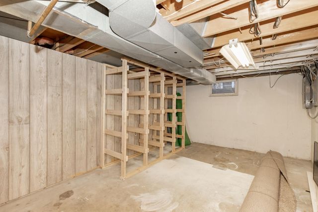 514 7th Avenue W, West Fargo, ND 58078