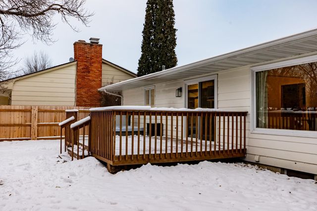 514 7th Avenue W, West Fargo, ND 58078